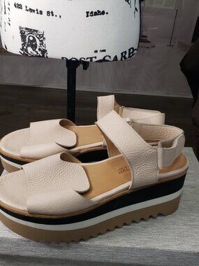 Laura Bellariva Italian-Made Tri-Color Platform Sandals – Euro 41 (US 10/10.5)